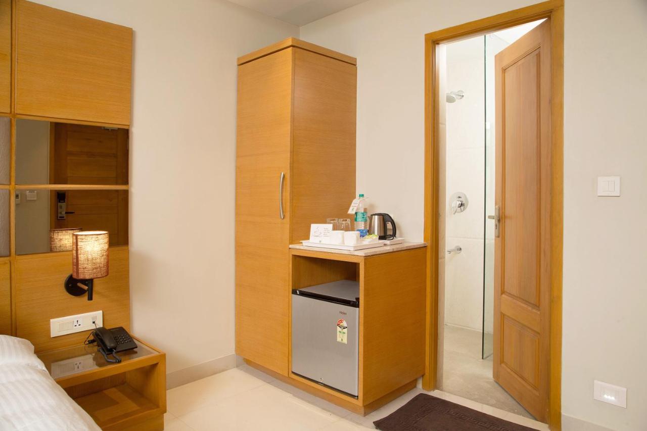 Sri Aadhish Grand Hotel Arantāngi Dış mekan fotoğraf